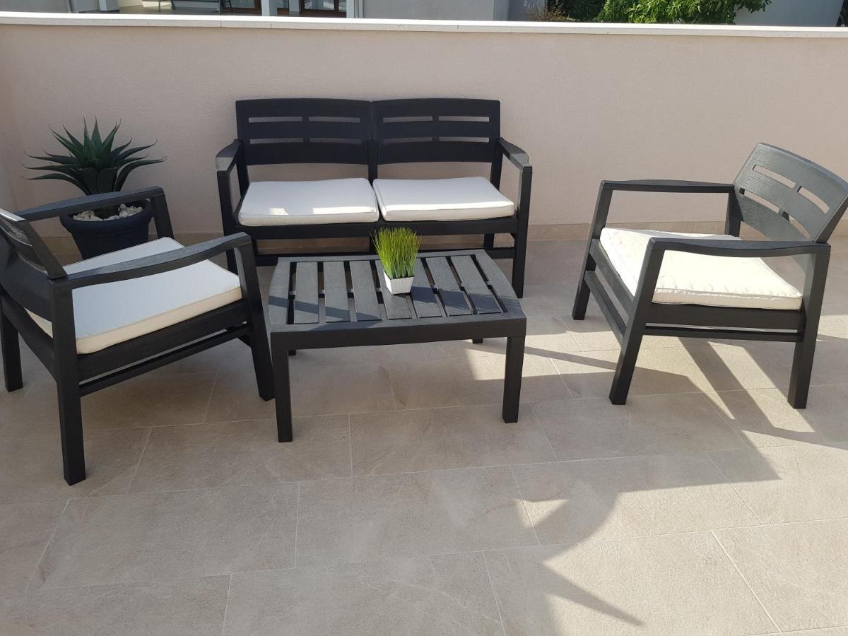 Villa Fides With Private Pool, Garden And Sea View Kaštel Novi 외부 사진